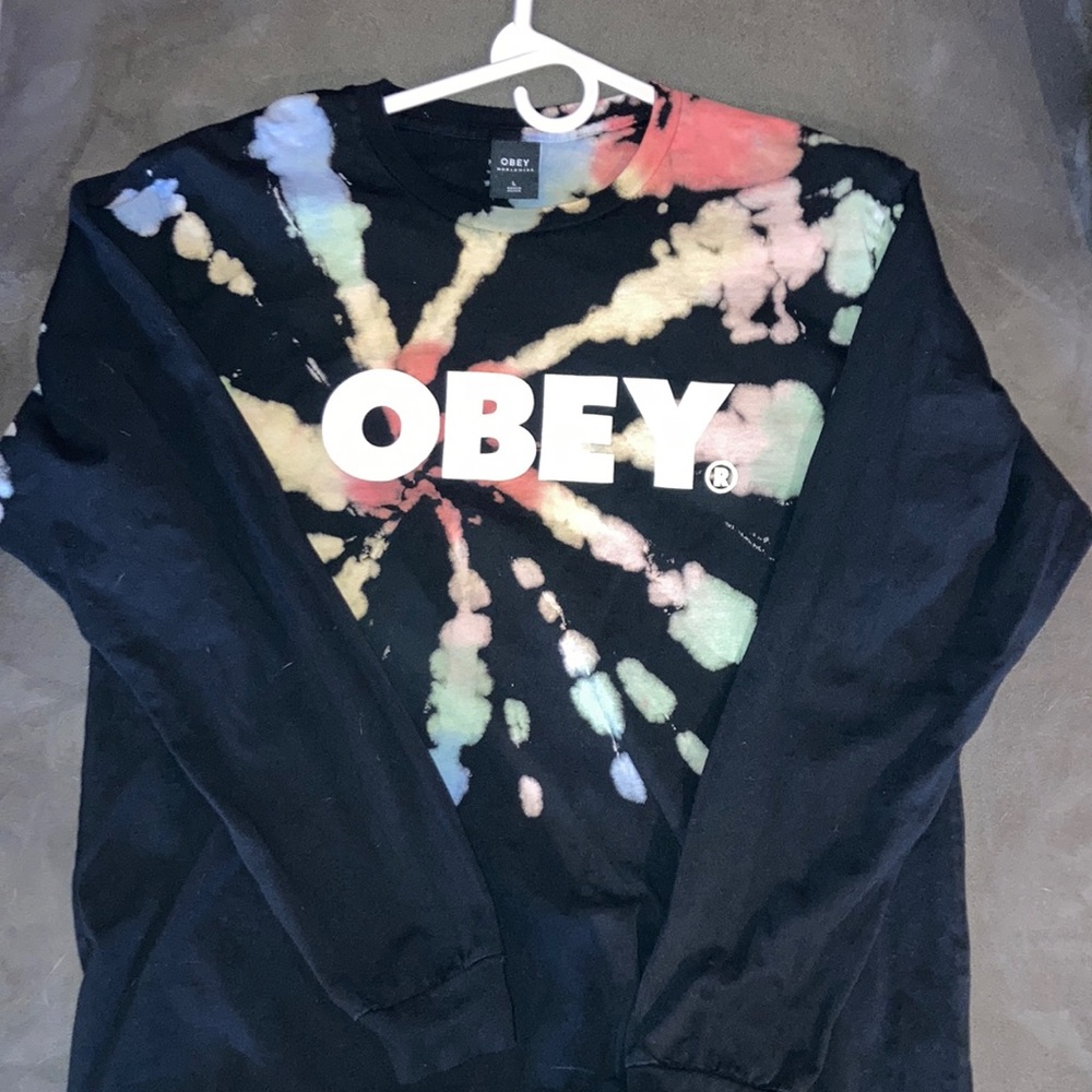 Long sleeve Obey worldwide shirt